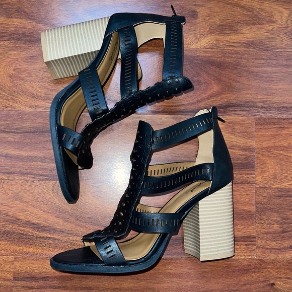 Qupid Shoes - Women's Block Heels
